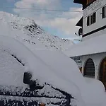 Отель Folgore 3*