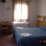 Отель Folgore 3*